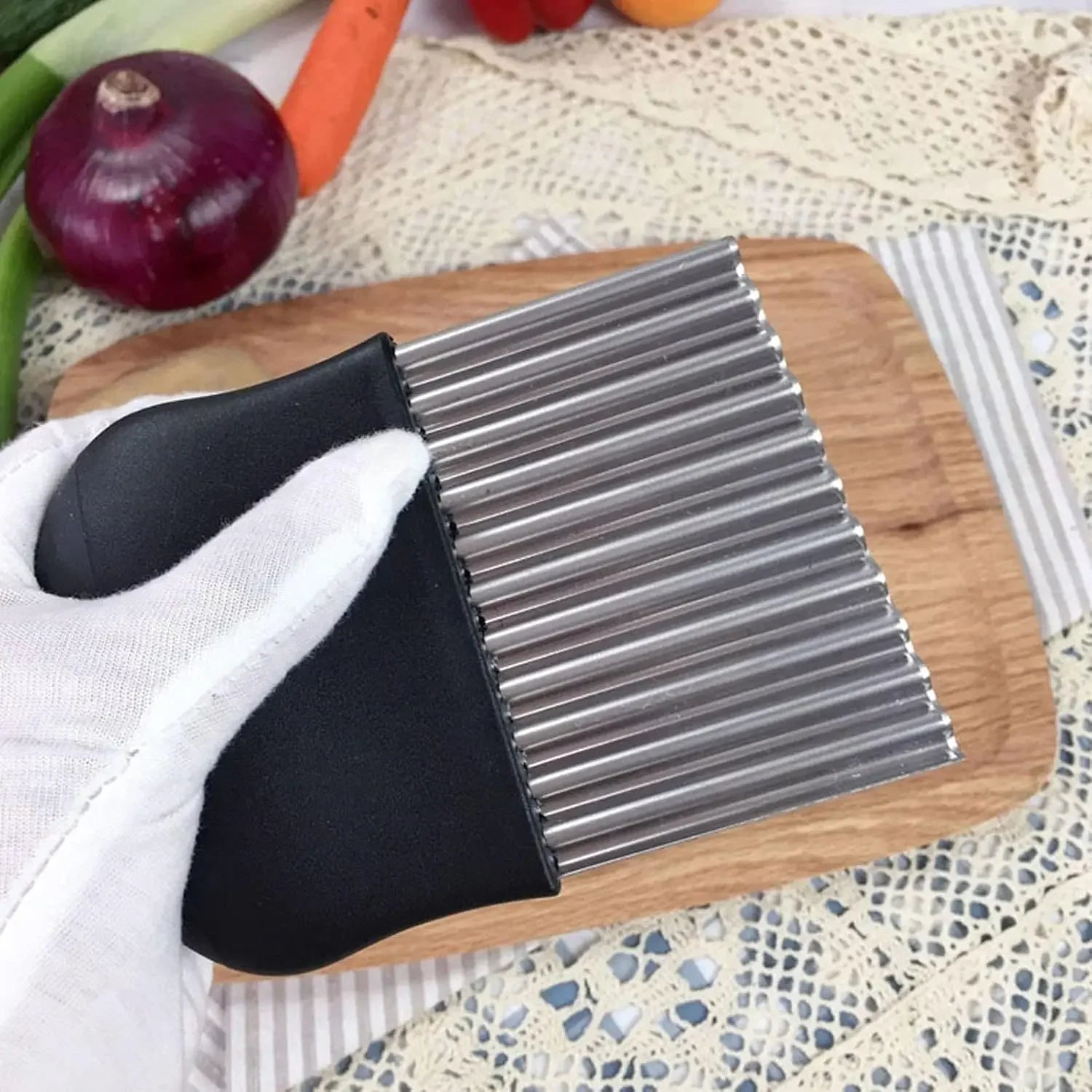 Crinkle Cutting Knife